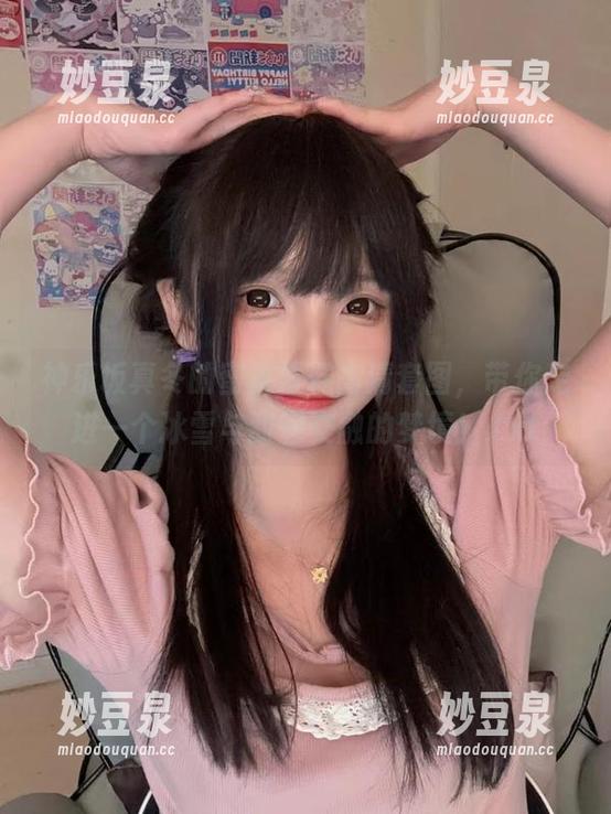 神乐坂真冬的蜜桃雪糕高清套图，带你走进一个冰雪与甜蜜交融的梦境！.txt