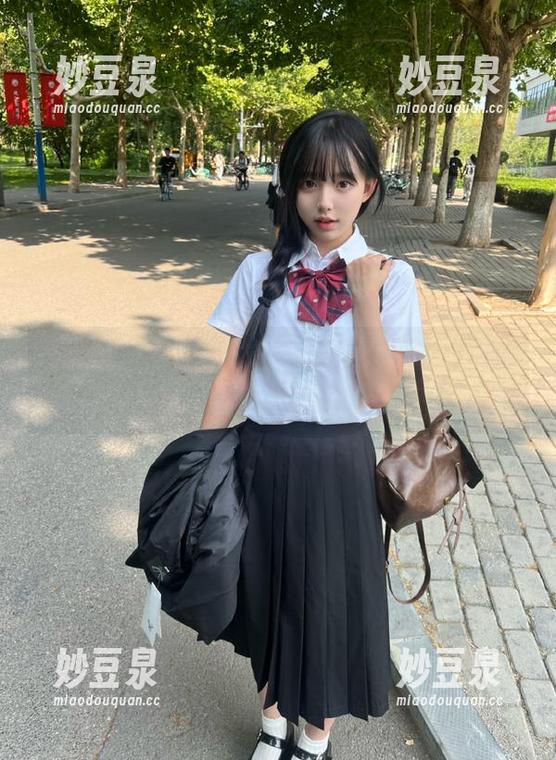秀人网-lingyu69 秀人网 - 私房连体衣照来袭:lingyu69用图片捕捉每个动人的瞬间!.txt