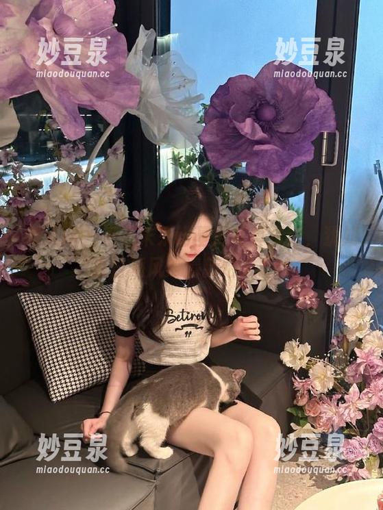 秀人网 - 千夜未来比基尼写真资源，犹如夏日海风般清新怡人.txt