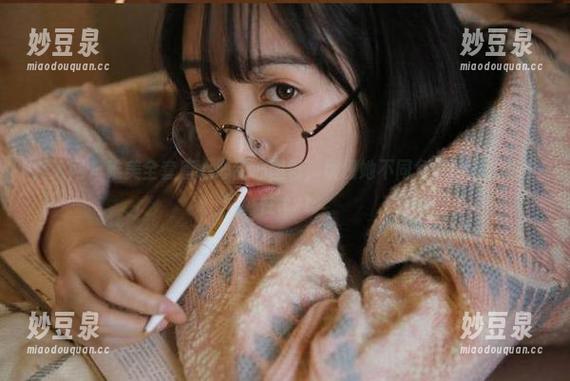 秀人网 - 唯美全套唐心心甜心图包，展现她不同角度的魅力与个性.txt