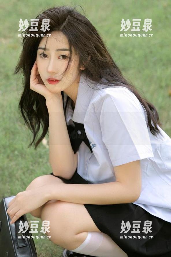 秀人网 - 夏诗诗Sally少女写真大赏，观看这些令人心动的绝美图片.txt