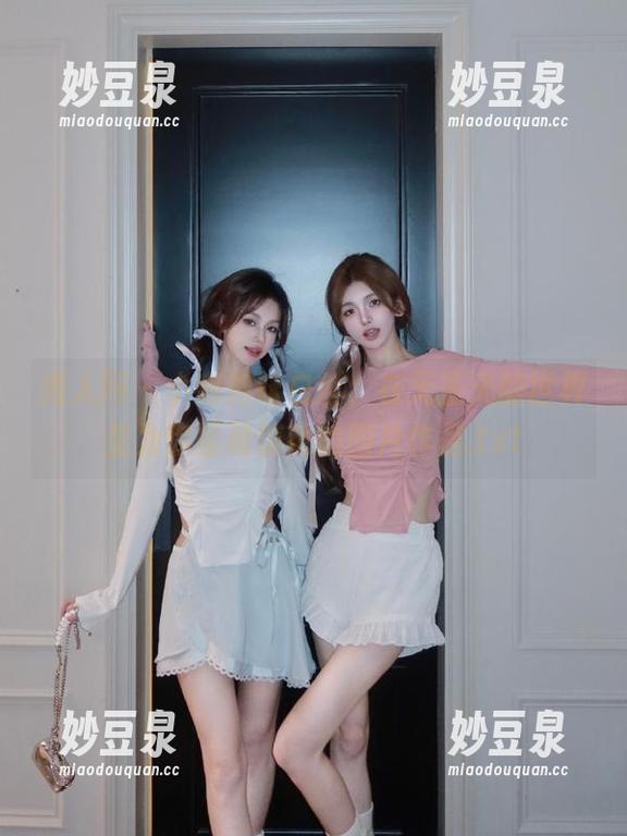 秀人网 - 小肉肉咪白丝，在无圣光的世界里为你呈现惊艳的图片作品.txt