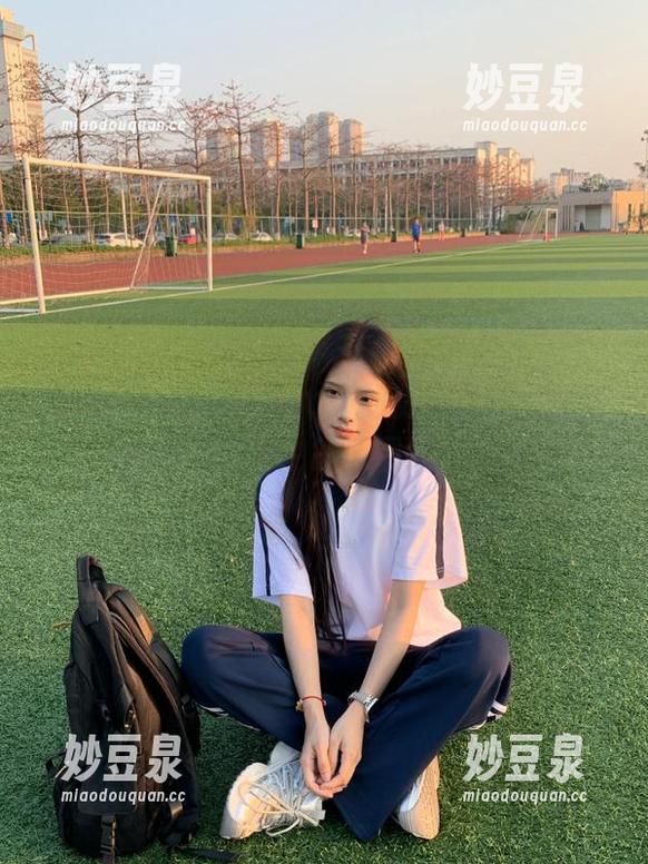 秀人网-徐莉芝Botty 秀人网 - 徐莉芝Botty的粉色情怀:探索她写真作品中的原图细节.txt