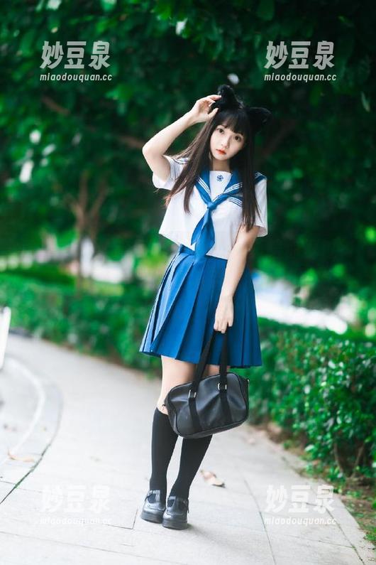 秀人网 - 让晓梦may少女写真陪你度过每一天，迅速下载这些免费作品，感受青春的气息！.txt