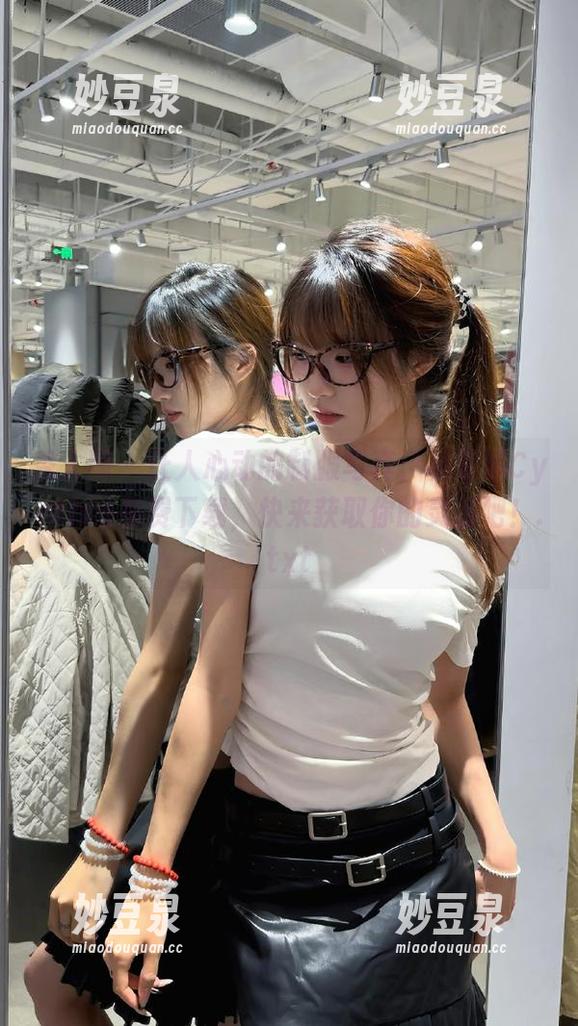 秀人网-杨紫嫣Cynthia 秀人网 - 让人心动的制服写真,杨紫嫣Cynthia免费下载,快来获取你的灵感吧!.txt