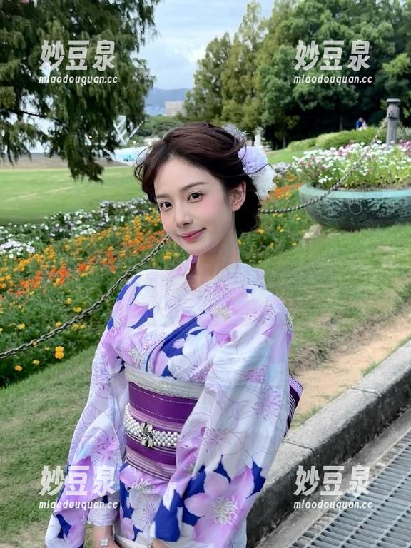 秀人网-柚子178 秀人网 - 柚子178职业装写真集精选,展示职场女性在事业中绽放的华丽与自信.txt