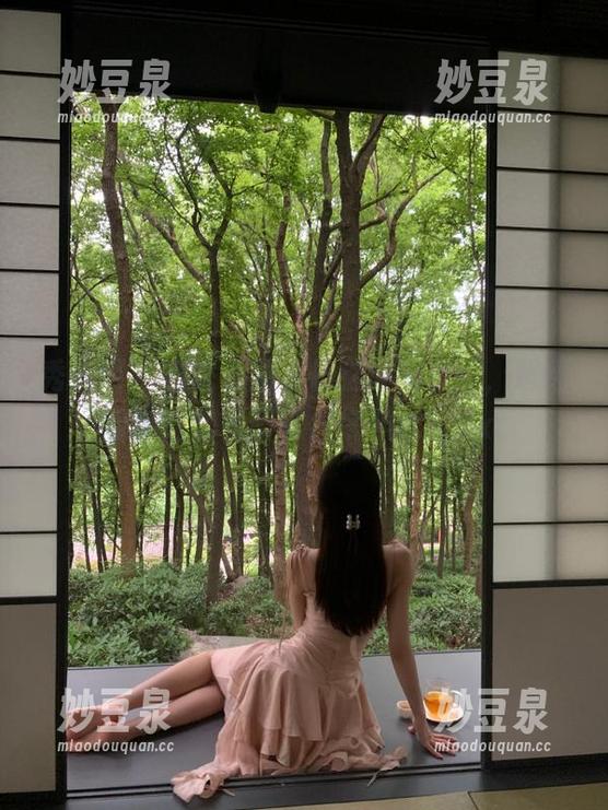 秀人网 - 樱桃小阑子长腿写真上线，超级网盘直链资源等你来下载！.txt