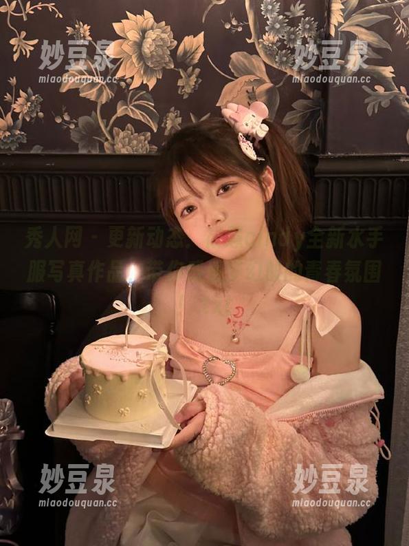 秀人网 - 更新动态：筱慧cindy全新水手服写真作品，带你感受梦幻般的青春氛围！.txt