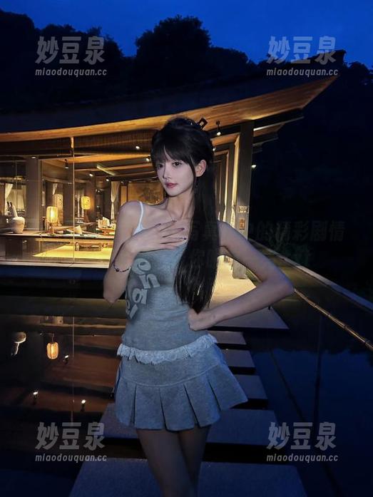 秀人网 - 茜茜Kimi写真集中的精彩剧情与创意资源，让你眼前一亮.txt