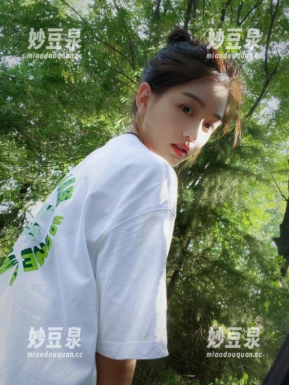 秀人网-蓝夏akasha 秀人网 - 蓝夏akasha和双人的默契瞬间,带你领略这组合集图片的温暖.txt
