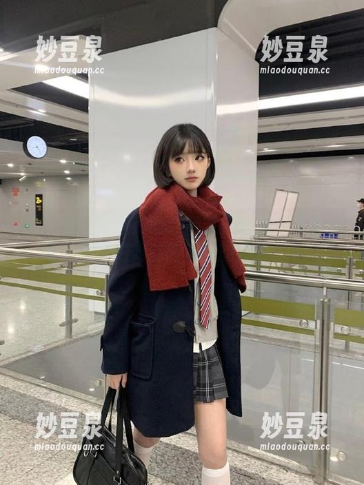 秀人网-陈芊儿 秀人网 - 陈芊儿的红裙时光:精美图包合集,展现她如花般绽放的美丽!.txt