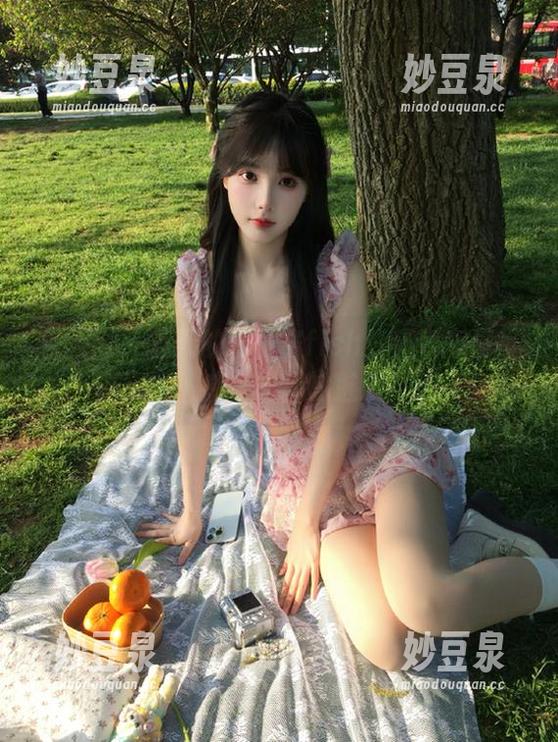 秀人网 - 夏天的鱼子酱fish：畅享高清写真资源，感受阳光的魅力！.txt