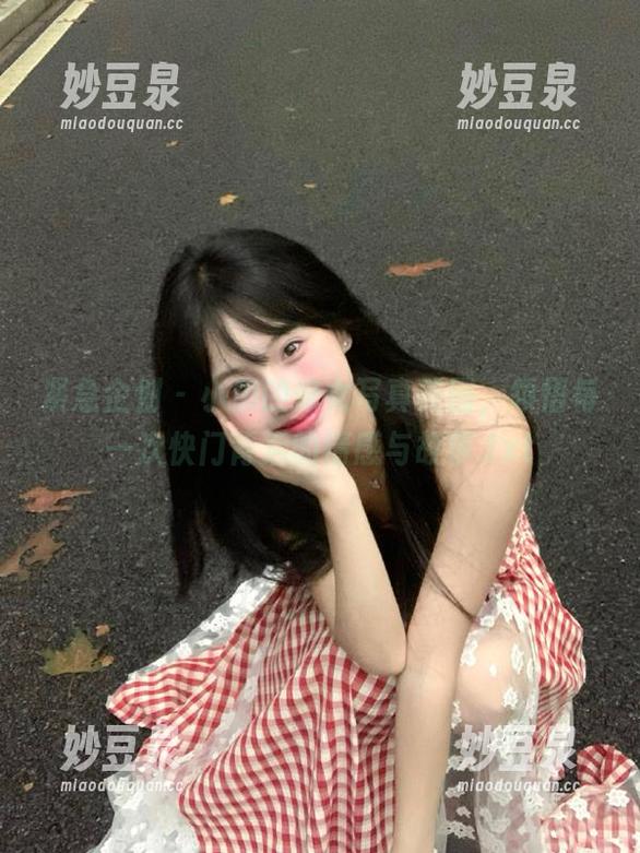 紧急企划-小恩 紧急企划 - 小恩的修女写真美图,领悟每一次快门背后的情感与故事.txt