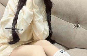 紧急企划 - 跟随“见希w黑丝渐变”之旅，欣赏她在图库中呈现的独特写真艺术.txt
