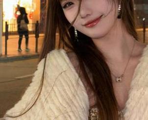 绮梦摄影 - 私拍那些事：小艺用油亮美图描绘生活的五彩斑斓.txt