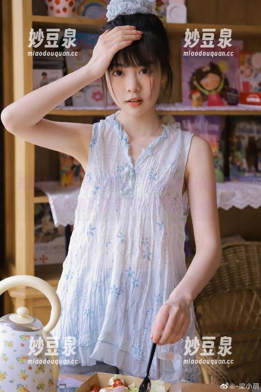 美媛馆 - 追寻真实美，徐微微mia的无圣光旗袍写真带来视觉盛宴.txt