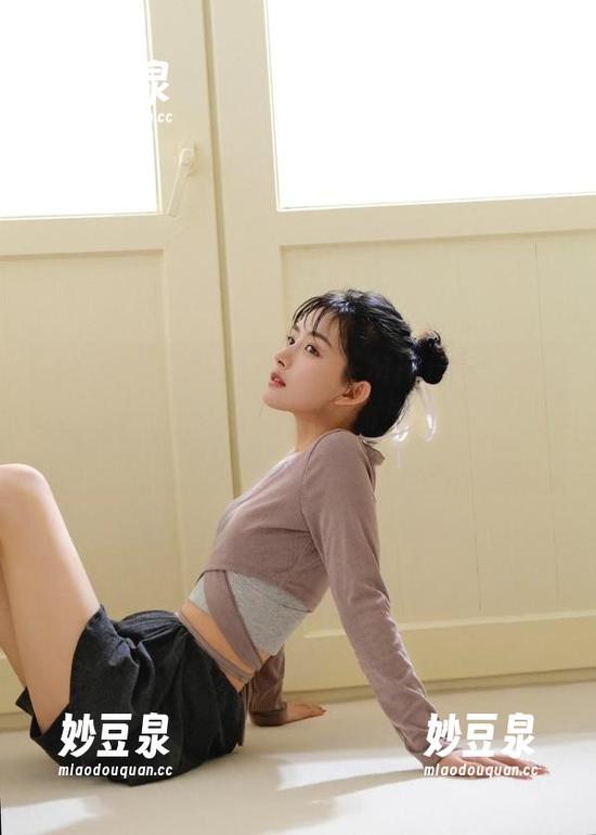 美媛馆-糯美子Mini 美媛馆 - 在线聚焦糯美子Mini的性感内衣写真图集,体验她的美丽与自我表达!.txt