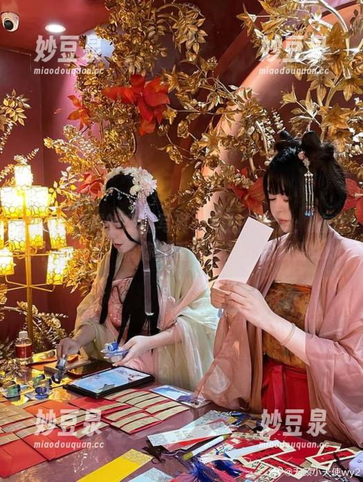 自闭颜球球的高清写真集《加藤惠》：魅力与个性结合，带你感受写真艺术的震撼.txt