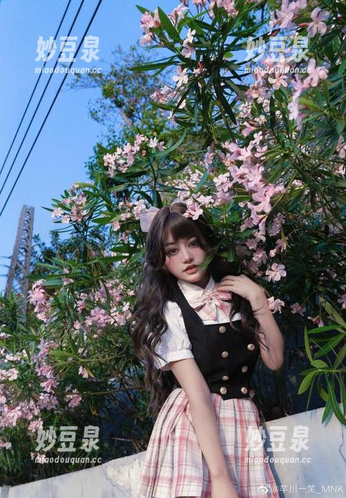 探秘芊川一笑MNK的奶牛图集，福利不断，笑声连连，享受视觉盛宴！.txt