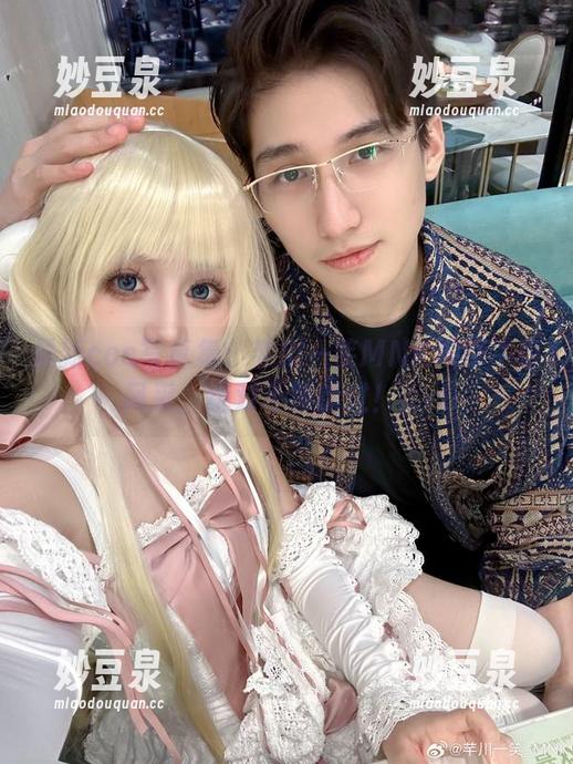 最新cos写真集：芊川一笑MNK演绎牛仔风采，绝对不容错过！.txt