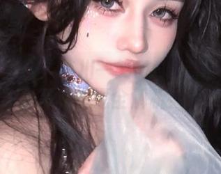 高清大集合：芊川一笑MNK激情四射的油亮写真资源全解析！.txt