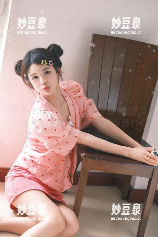 花漾show-玥儿玥er 花漾show - 一览最新玥儿玥er空姐图册,揭开高空职业背后的光辉与辛勤.txt