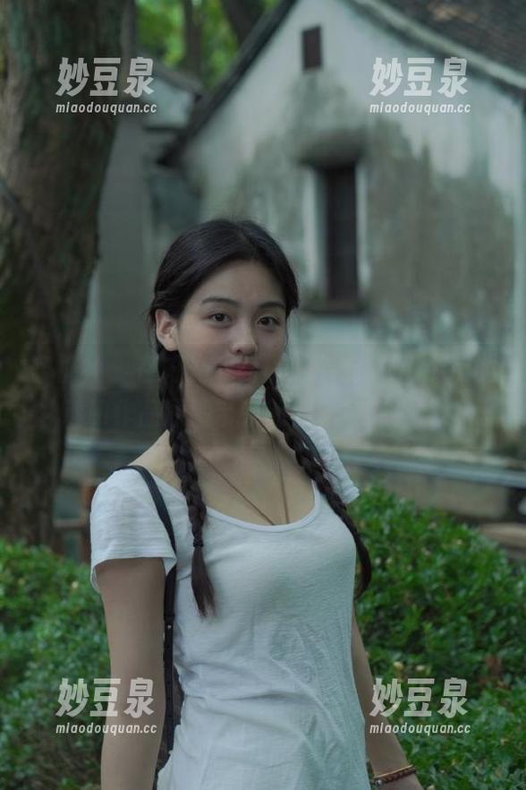 蜜桃社 - 在阳光下闪耀：王婉悠Queen的透明作品原图带来的清新气息！.txt