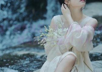 袜啵啵 - 图包推荐：芝士高跟鞋写真资源，展现优雅与魅力！.txt