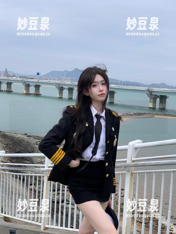 觅芙少女-依依 觅芙少女 - 高清呈现依依的泳衣写真,感受不一样的夏日.txt