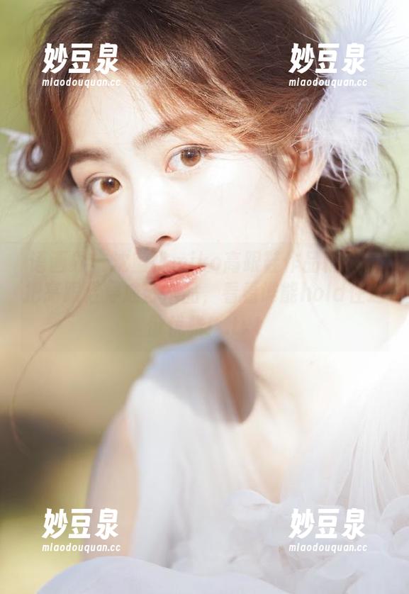 语画界-沈蜜桃miko 语画界 - 沈蜜桃miko高跟鞋作品精选:把高跟鞋穿成艺术品,看看谁能hold住这份优雅!.txt