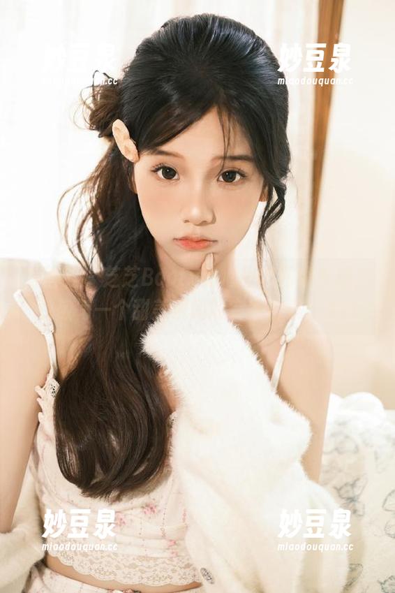 语画界 - 芝芝Booty甜心写真网盘专辑：致敬每一个甜美瞬间的完美合集！.txt