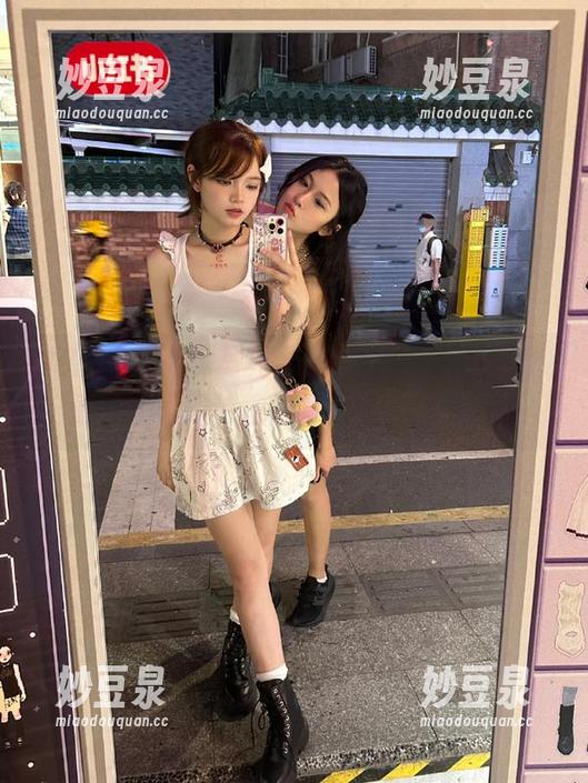 轩子巨2兔 微密圈 - 私房写真合集,轩子巨2兔呈现原神凝光的独特视角,值得细品.txt