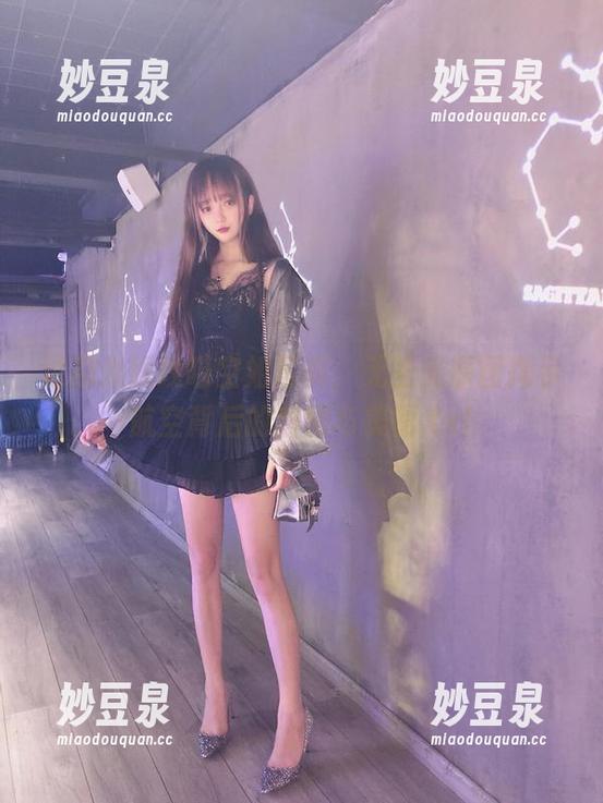 过期米线线喵空姐写真，无圣光原图揭示航空背后的真情与美丽.txt
