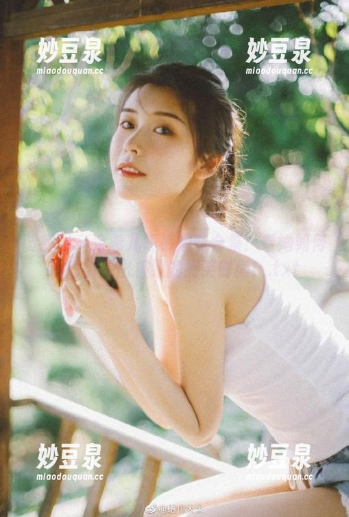 金希儿 微密圈 - 金希儿短裤趣味合集:看她如何用短裤搭出极致的搞笑时尚!.txt