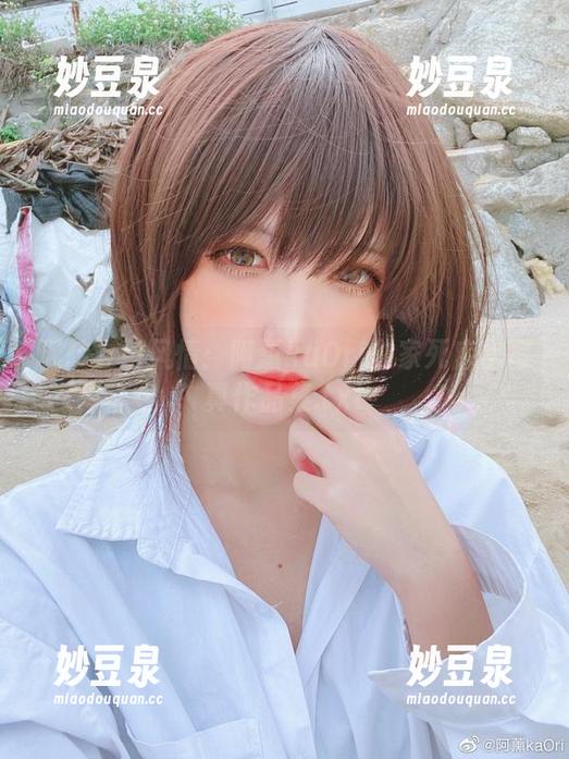玩转夏日风情：阿薰kaOri独家死库水写真作品集.txt