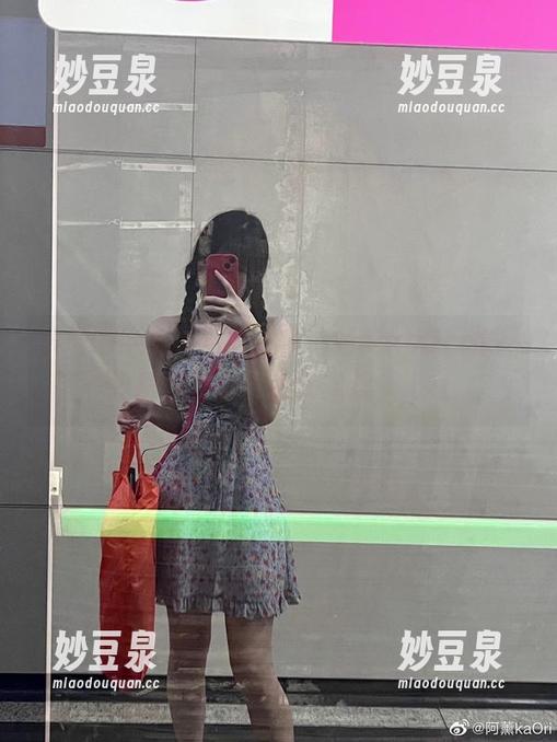 小薰喝牛奶背后的故事，阿薰kaOri作品集最新更新，快来围观！.txt
