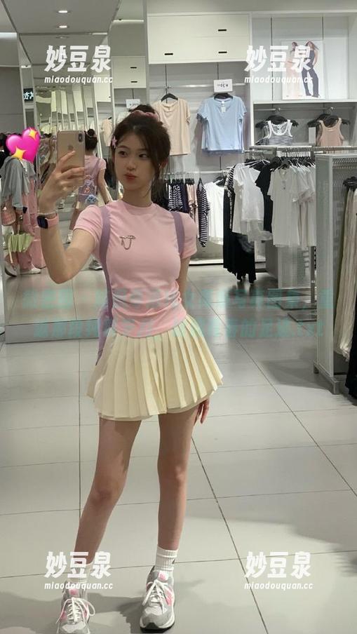 陈佩奇 微密圈 - 陈佩奇清纯女高系写真图集,重返那段纯真岁月,珍藏青春的足迹.txt