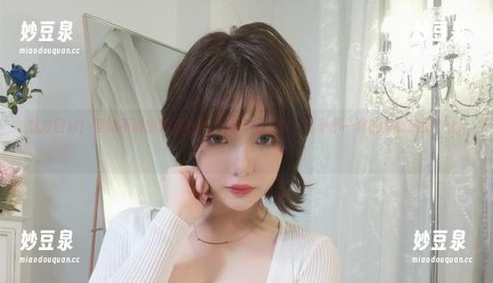 魅力四射！雯妹不讲道理灰色网衣新作品更新，记录不一样的美丽瞬间！.txt