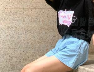 青豆客 - “萌琪琪Lrene”的粉色写真原图，瞬间打破你的心房，竟然有如此优雅的图片存在！.txt