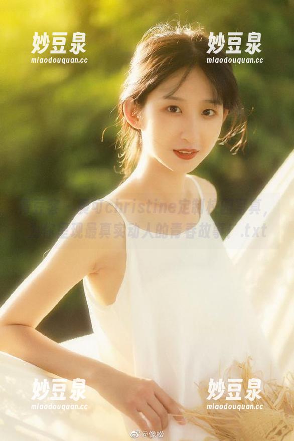 青豆客 - 黄可christine定制校园写真，为你呈现最真实动人的青春故事！.txt